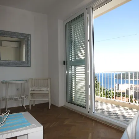 Nobilo Apartment *